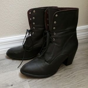 Zigi Soho Coraline boots, black leather, size 10